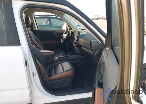 2021 Ford Bronco Sport Outer Banks z USA, uszkodzony, nr VIN 3FMCR9C68MRA63694